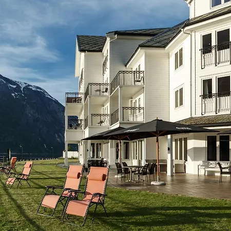 Voringfoss Hotel 3*